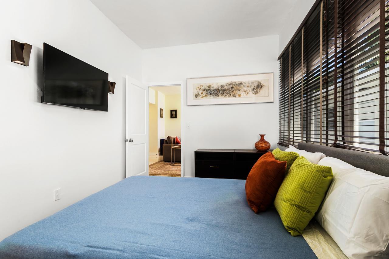 Two Bedroom Two Bath Apartment 2 Block To Beach ไมอามีบีช ภายนอก รูปภาพ
